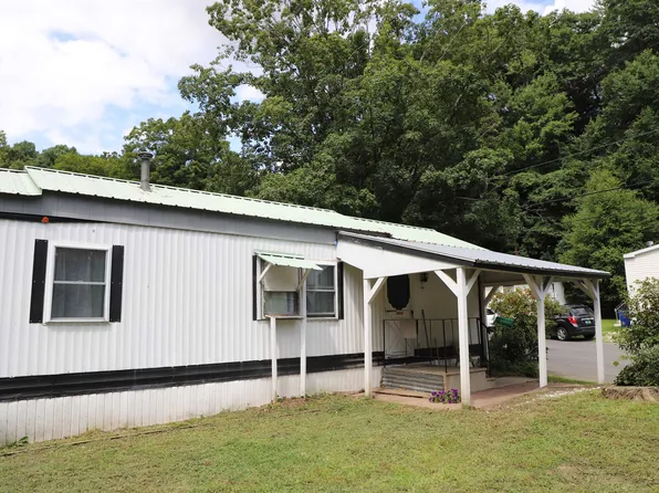 11 Crescent Drive, Brattleboro, VT 05301