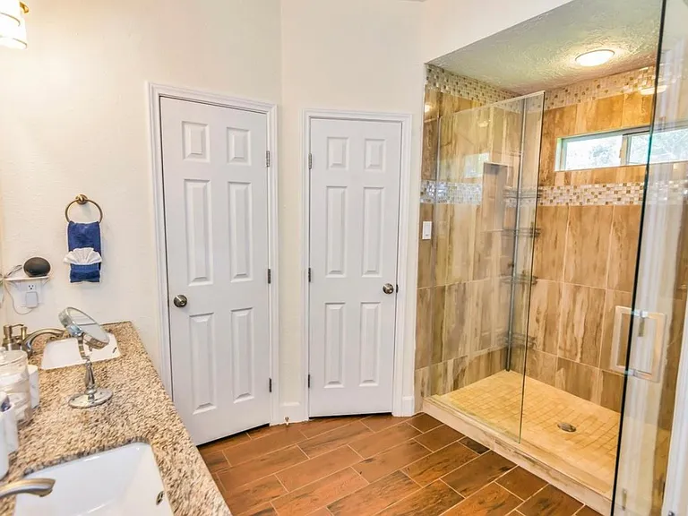 15618 Fox Springs Dr — Photo 5