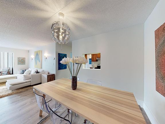 3rd image of 637 E Woodland Park Ave APT 408