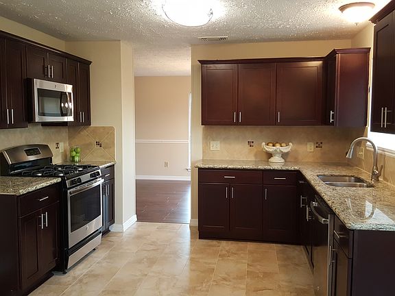 5th image of 1932 Woodland Hills Dr