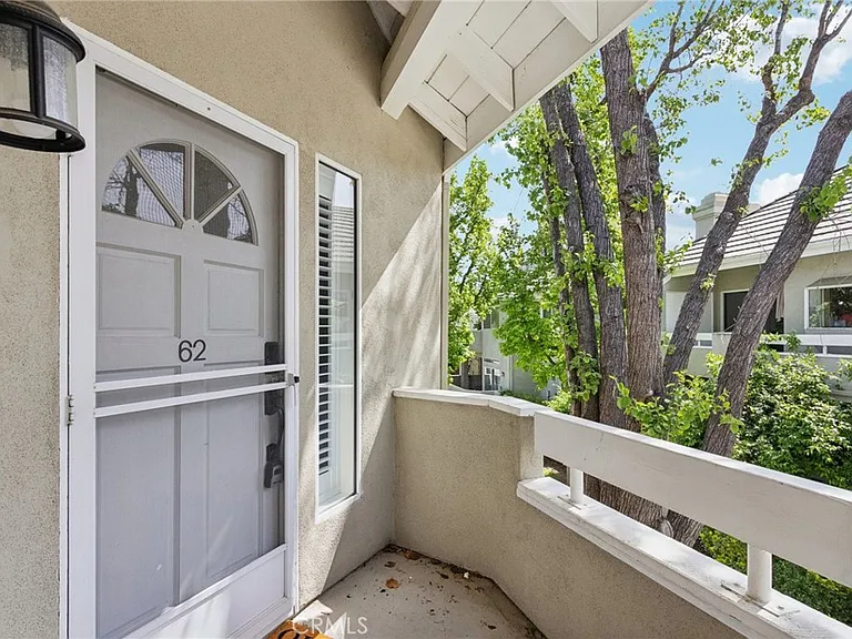 26107 McBean Pkwy — Photo 34
