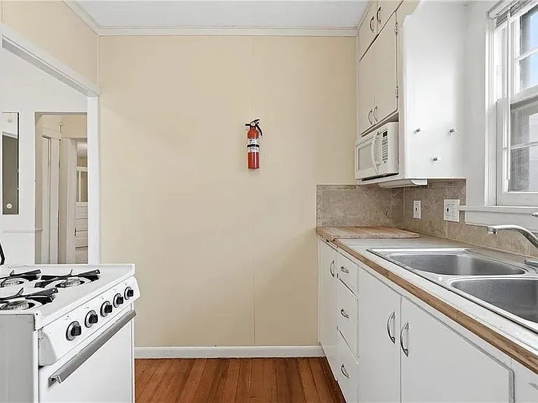 614 Alabama St — Photo 6