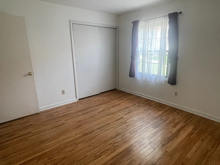 721 Pennsbury Blvd — Photo 21