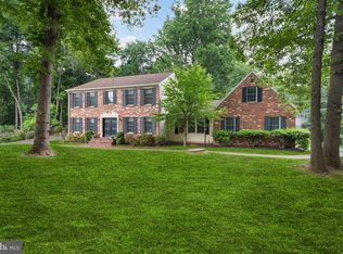 2207 Wakerobin Ln, Reston, VA 20191