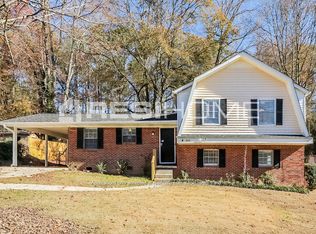 7000 Ledgewood Dr, Forest Park, GA 30297