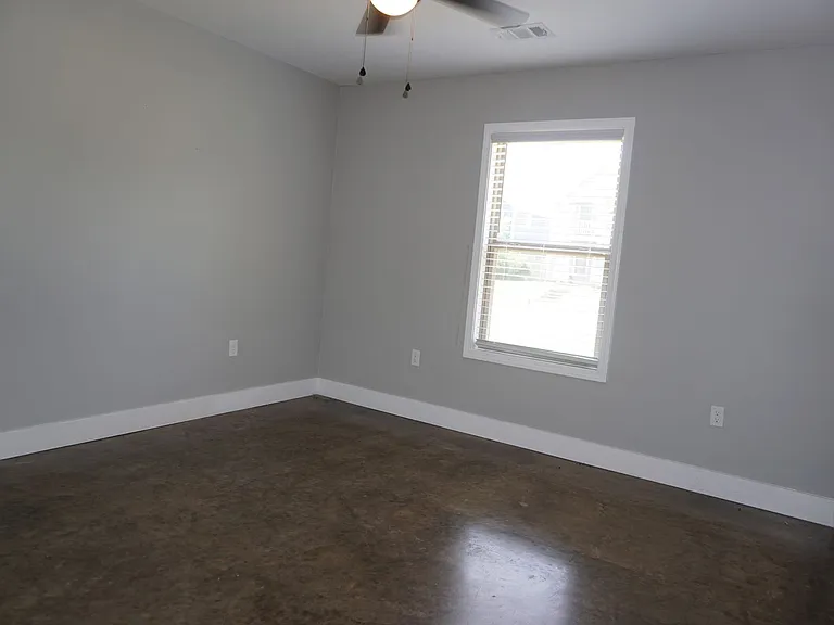 410 W Matthews Ave — Photo 19