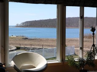 231 Neptune Dr, Groton, CT 06340