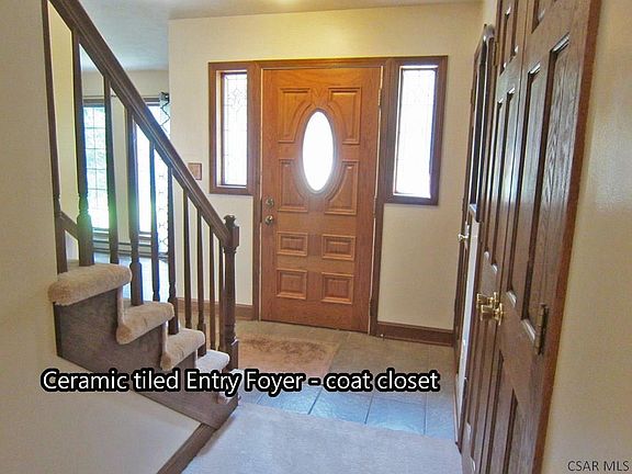 3rd image of 123 Forest Edge Dr