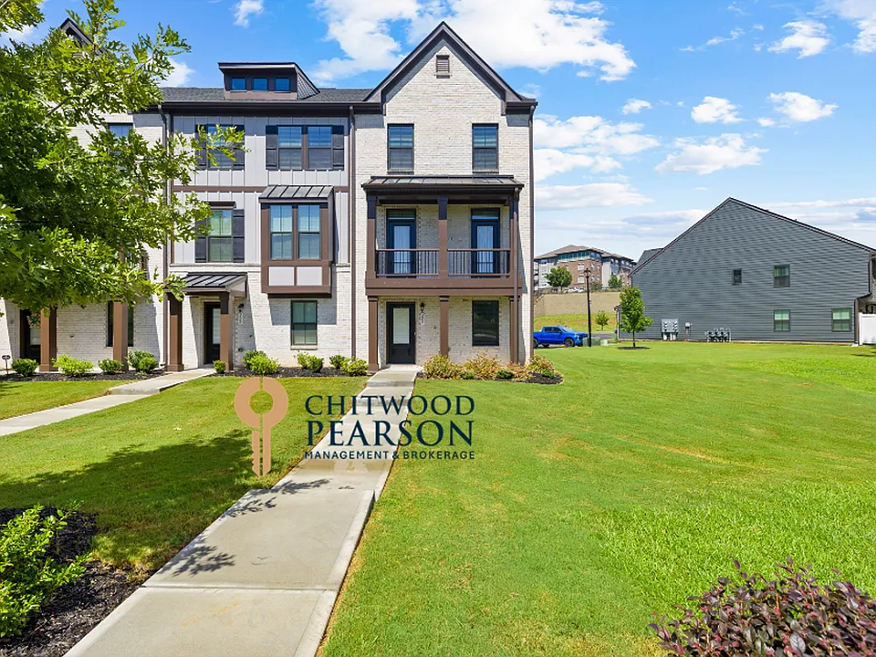 245 Climbing Ivy Cir