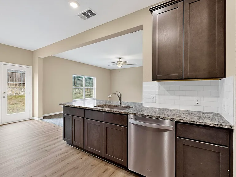 272 Moonstone Way — Photo 35
