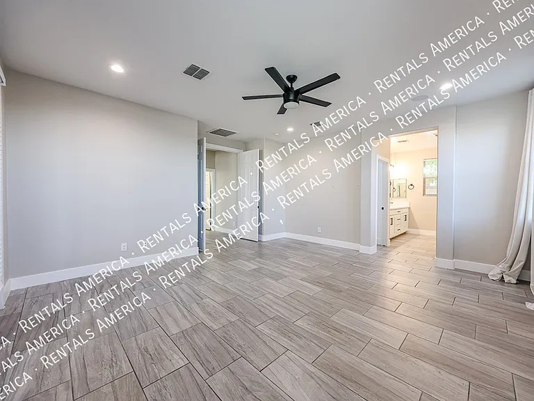 7855 W Rock Springs Dr — Photo 28