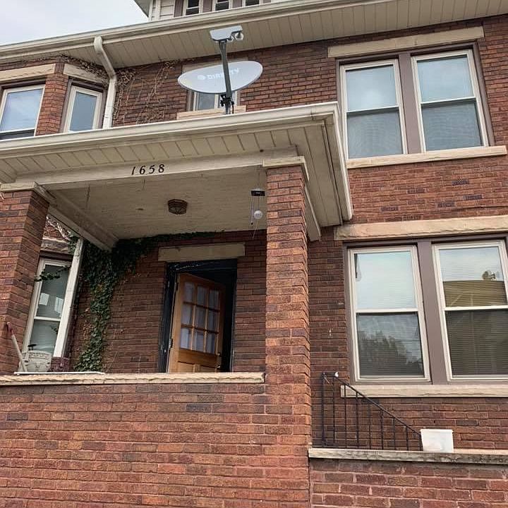 1st image of 1658 Franklin Ave