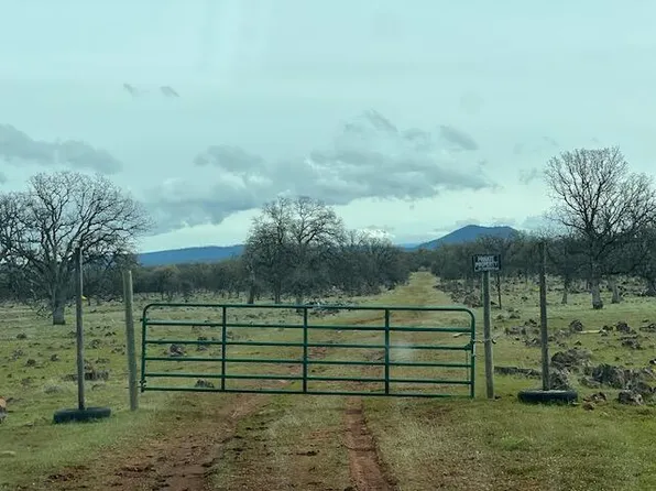 Buffalo Dr, Anderson, CA 96007