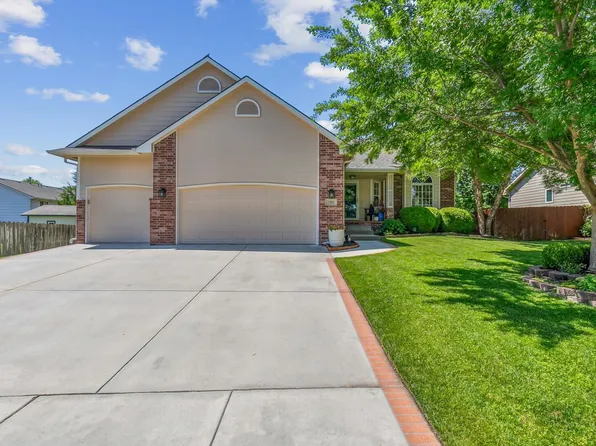 9101 W Meadow Knoll St, Wichita, KS 67205