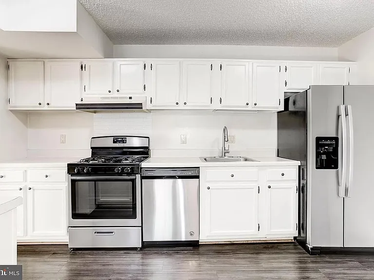 11841 Shire Ct #11 — Photo 14