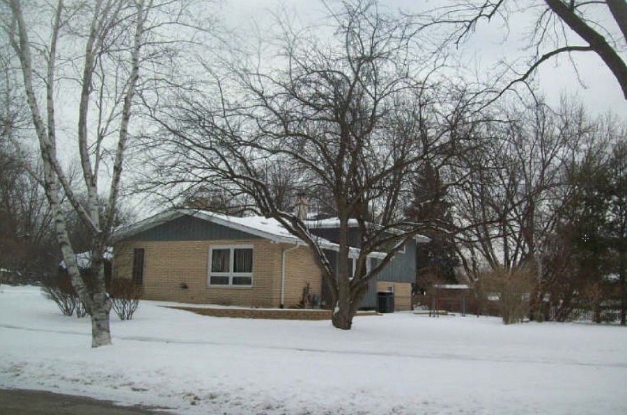 2nd image of 1255 Crestview Dr