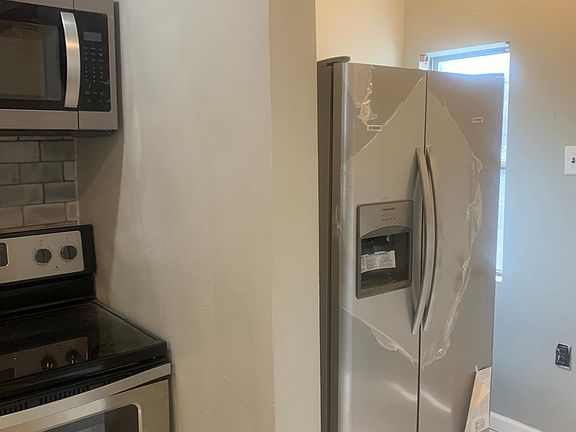 5th image of 224 N Alden St #4