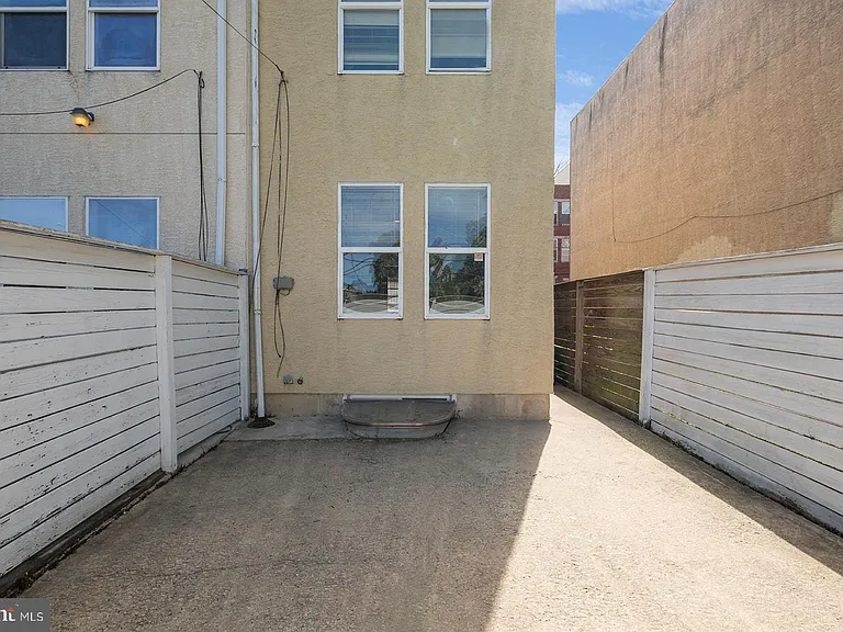 1940 N Gratz St #1 — Photo 25