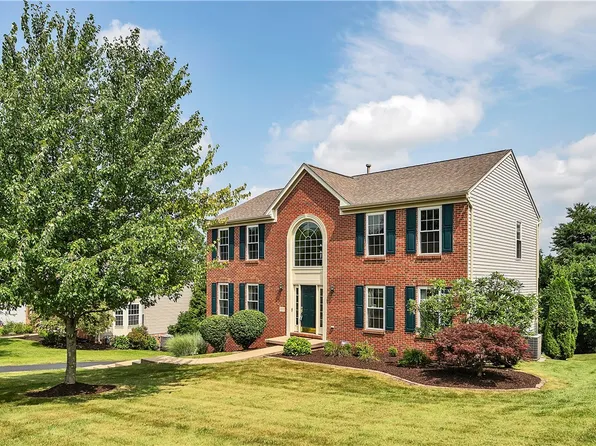 229 Field Club Cir, Mc Kees Rocks, PA 15136