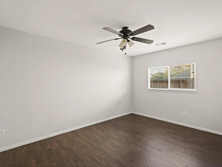 5823 Creektrace Ln — Photo 21