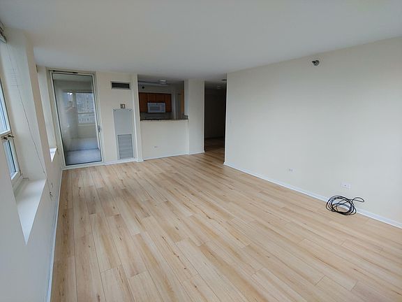 5th image of 345 N Lasalle St #3406