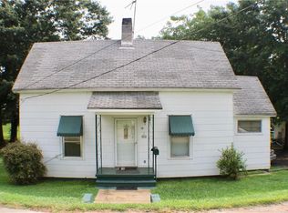 12 Adger St, Pelzer, SC 29669