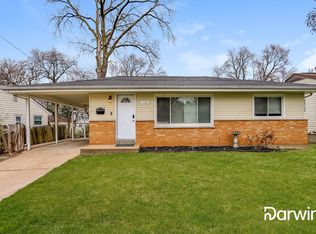 1640 Clover Ln, Florissant, MO 63031