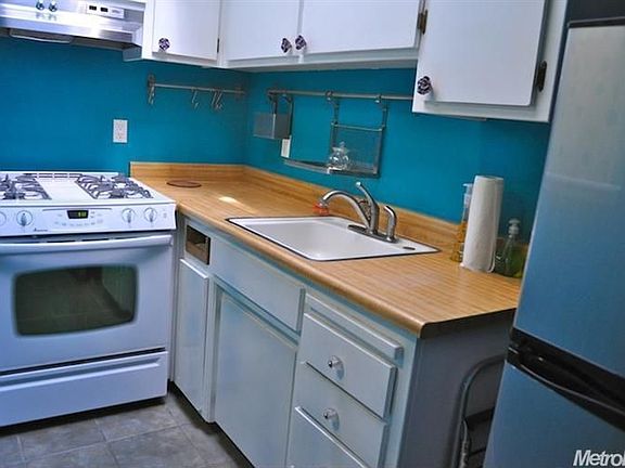 4th image of 909 Alvarado Ave APT 18