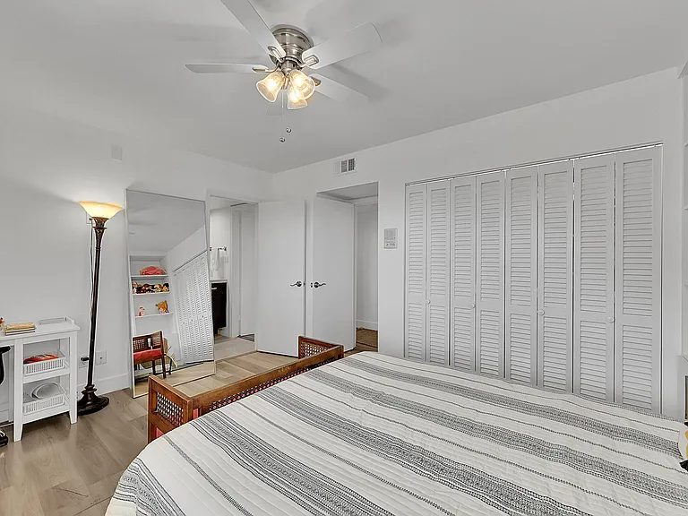 2871 N Ocean Blvd #D302 — Photo 29