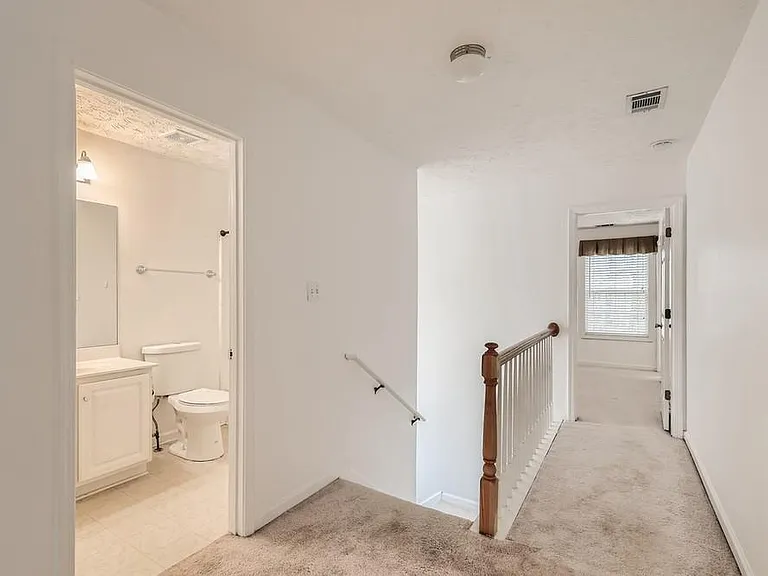 390 Saddle Bridge Dr — Photo 21