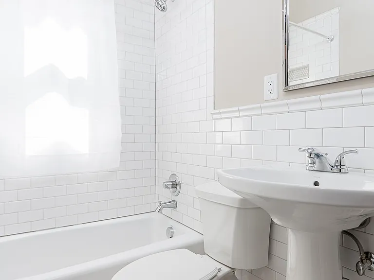 2615 E Grace St #1 — Photo 10