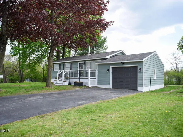 3 Uncas Drive, Glenville, NY 12302
