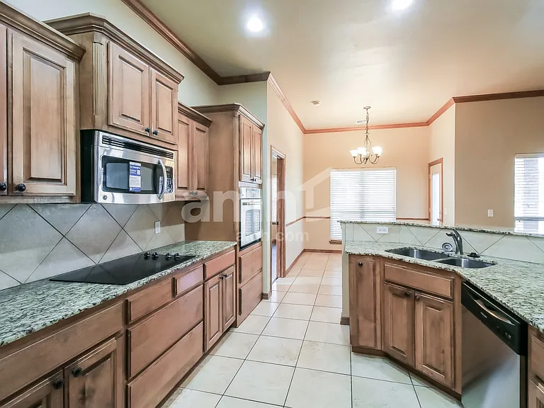 809 Tea Rose Dr — Photo 5