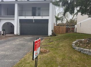 87 Grady Cres, Ottawa, ON K2H5S2