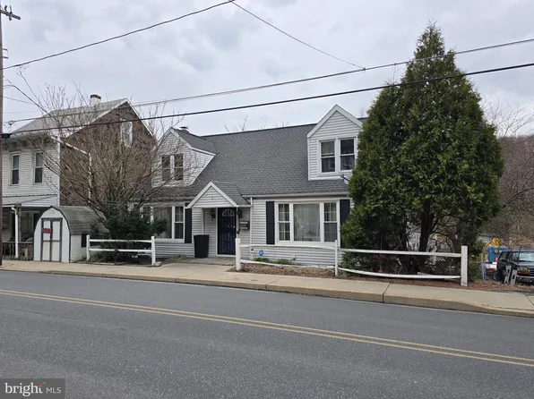 488 Peacock St, Pottsville, PA 17901