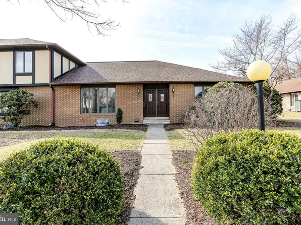 3817 Laraby Dr, Harrisburg, PA 17110