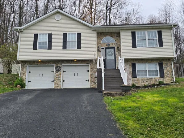 210 Skyview Dr, Beckley, WV 25801