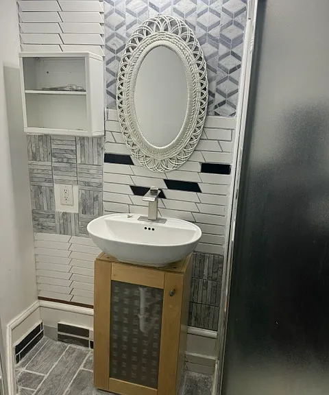 2717 Girard Ave S #101 — Photo 34