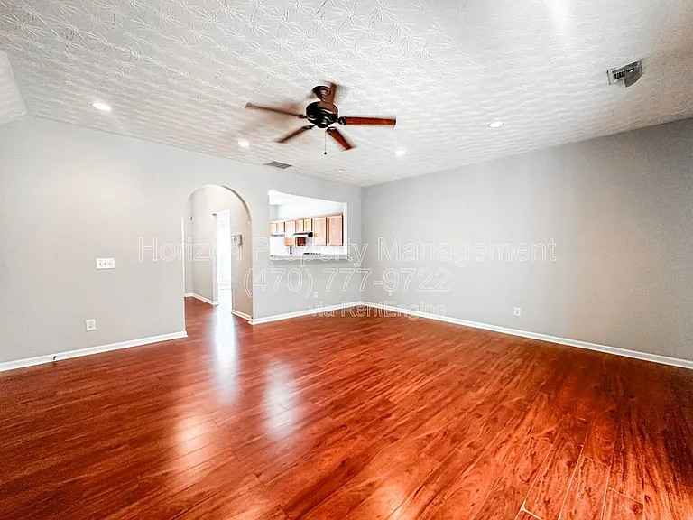 19 Pearl Chambers Dr — Photo 5