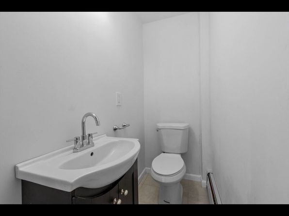 (undisclosed Address), Athol, MA 01331