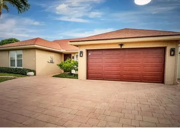 11840 NW 41st St, Fort Lauderdale, FL 33323