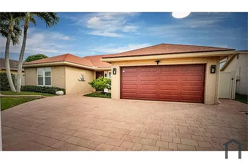 11840 NW 41st St Photo 1