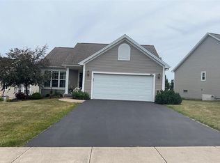 28 Winter Rdg, Spencerport, NY 14559