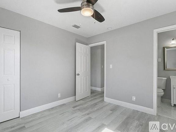 5th image of 2690 NE 16th Ave #0