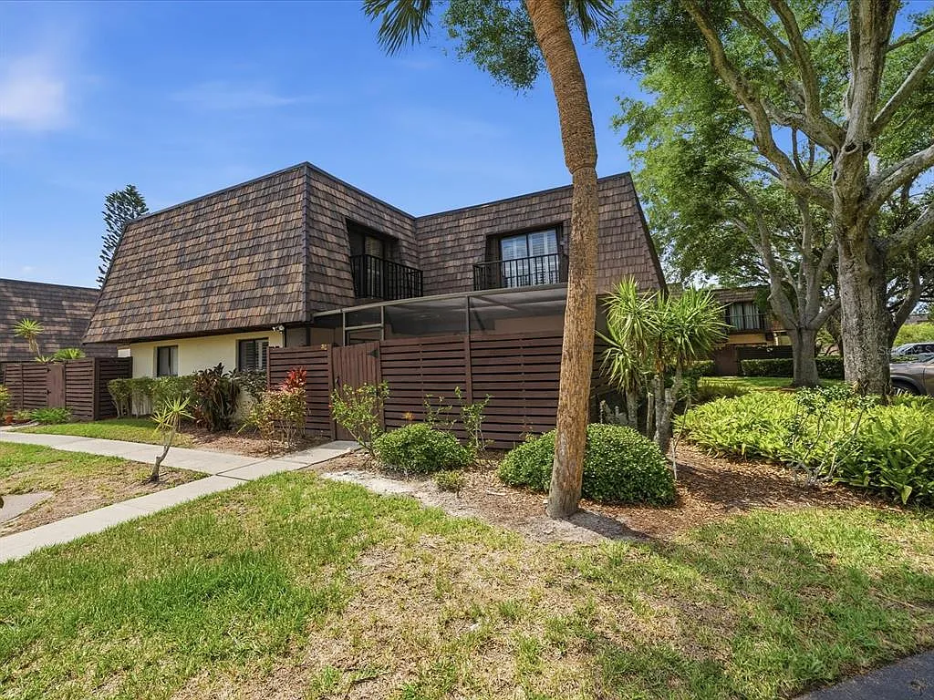 Building Photo - 15338 E Pond Woods Dr #15338