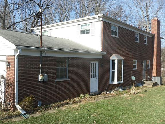 3rd image of 2459 Dorian Dr