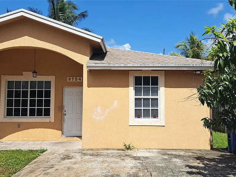 9754 NW 26th Ave #9754 — Photo 30