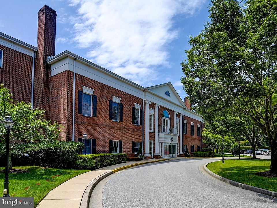1st image of 106 Brightwood Club Dr #106