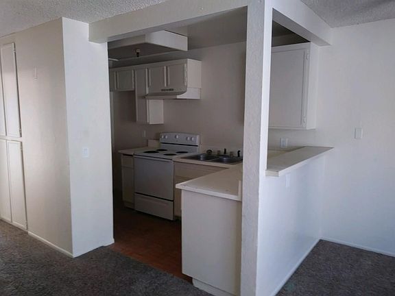 5th image of 301 S Birch St APT 15