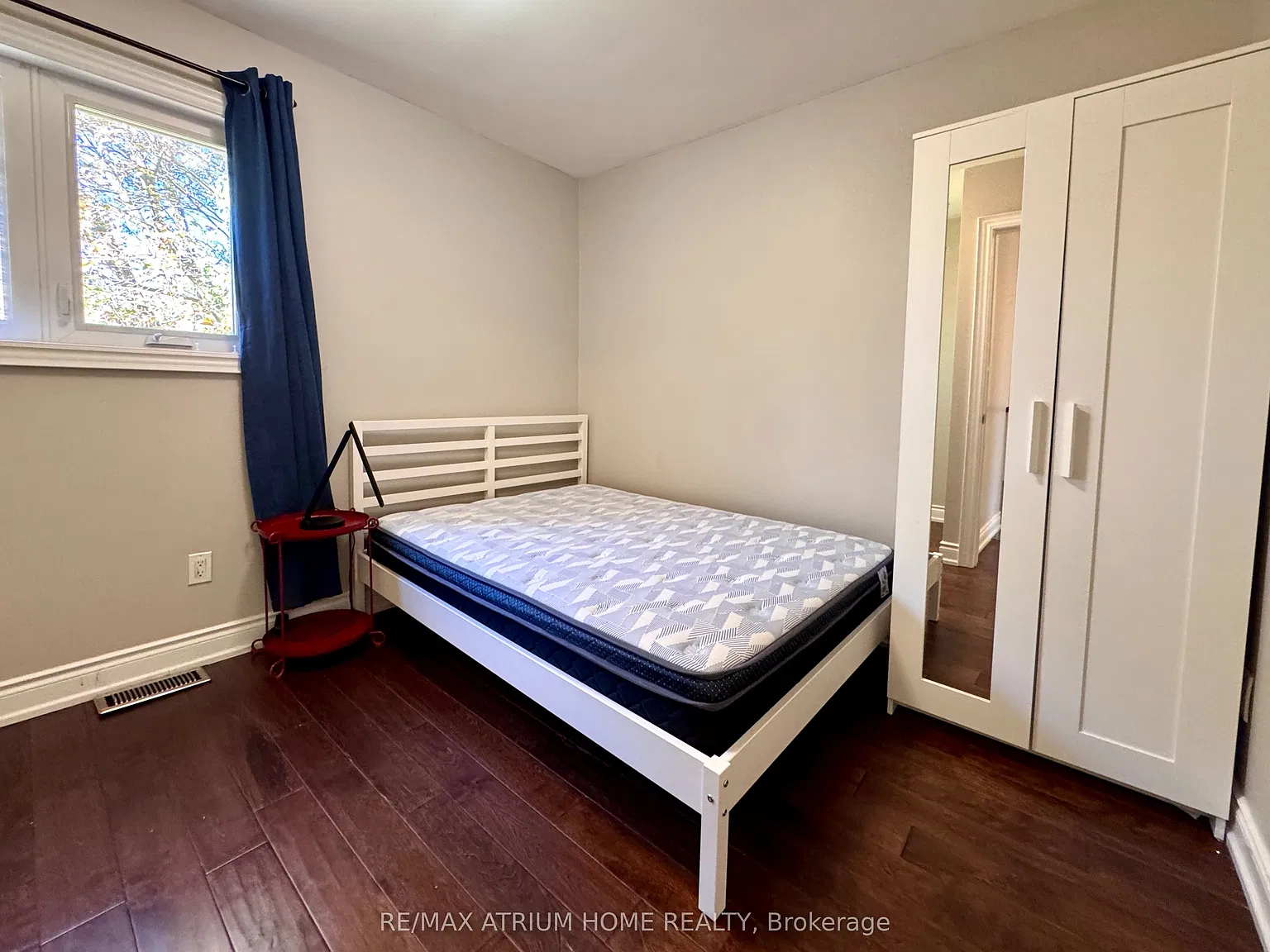 2 bed, $1,950 — Photo 4